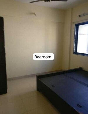 Room in 1 BHK Apartment at Kopar Khairane – for Rent