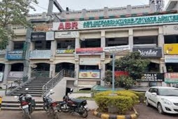  Office Space – Exterior View View at Ansal Sushant Shopping Arcade, Sector 27 - for Rent