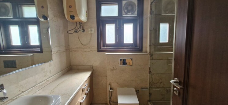 Bathroom, greater kailash ii 4 Bedroom 300 Sq.Yd. Builder Floor In Greater Kailash ii Delhi 9207224