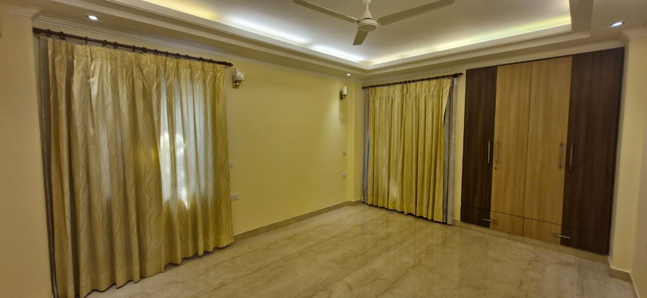 4 BHK + Servant Room,Study Room Builder Floor For Rent in Greater Kailash II