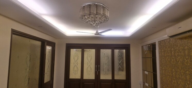 Room, greater kailash ii 4 Bedroom 300 Sq.Yd. Builder Floor In Greater Kailash ii Delhi 9207224