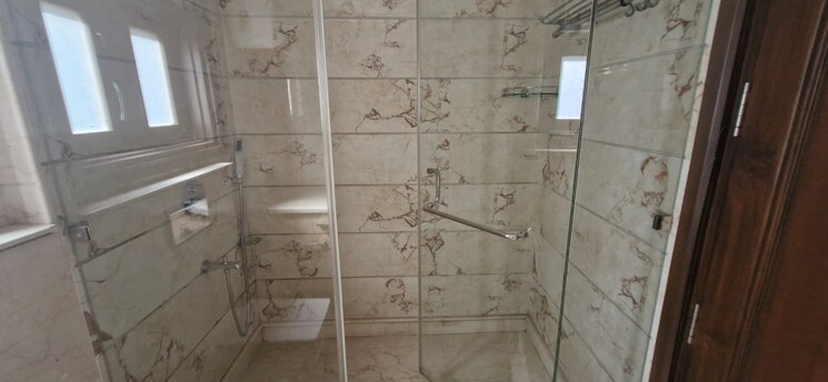 Bathroom, greater kailash ii 4 Bedroom 300 Sq.Yd. Builder Floor In Greater Kailash ii Delhi 9207224