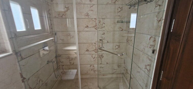 Bathroom, greater kailash ii 4 Bedroom 300 Sq.Yd. Builder Floor In Greater Kailash ii Delhi 9207224