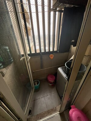 Furnished Amenities in 2 BHK Apartment at Lodha Fiorenza, Goregaon East – for Rent