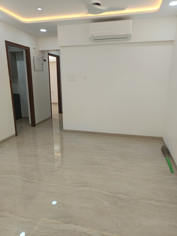 Room, gulmohar road 3 Bedroom 1100 Sq.Ft. Apartment In Gulmohar Road Mumbai 9207248