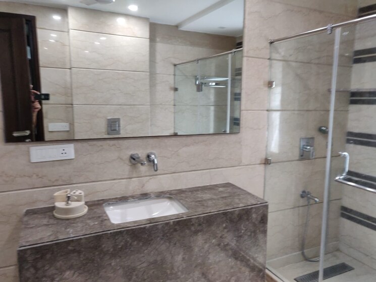 Bathroom, panchsheel enclave 4 Bedroom 350 Sq.Yd. Builder Floor In Panchsheel Enclave Delhi 9207237
