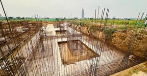 Swimming Pool in 3 BHK Builder Floor at Grace Resilviaa, Sector 78 – for Sale