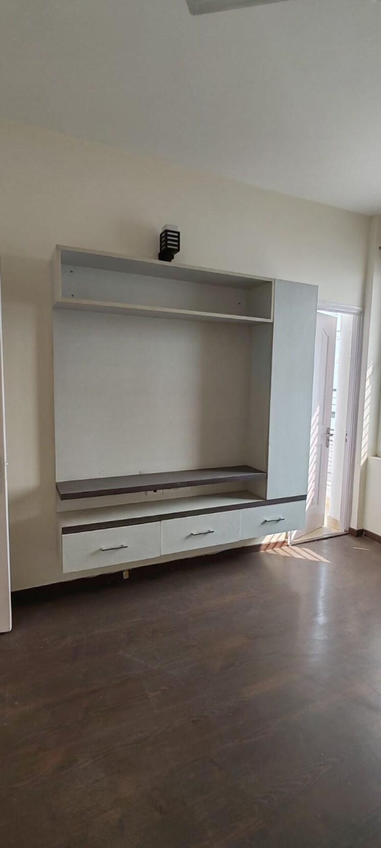 Room, amrapali-heartbeat-city 3 Bedroom 1738 Sq.Ft. Apartment In Sector 107 Noida 9207315