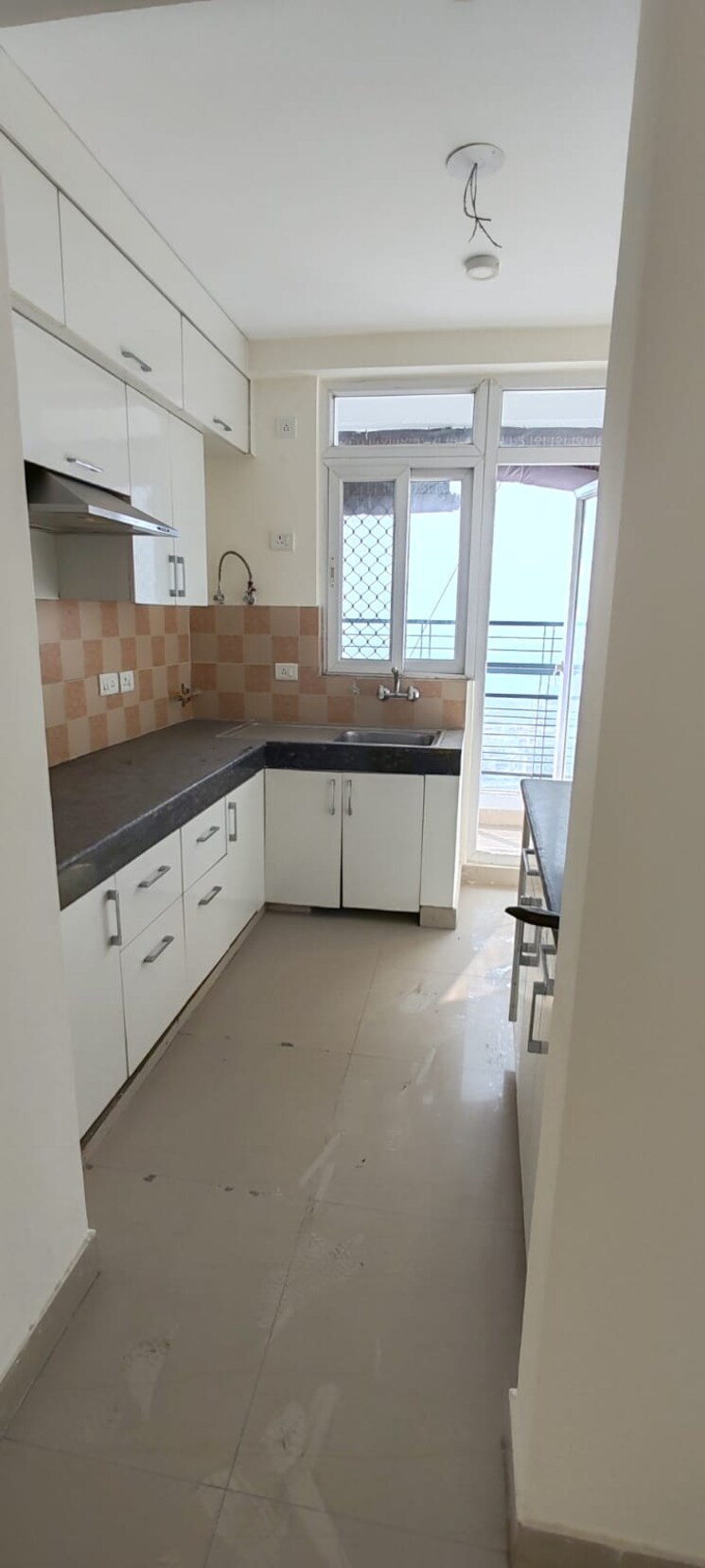 Kitchen, amrapali-heartbeat-city 3 Bedroom 1738 Sq.Ft. Apartment In Sector 107 Noida 9207315