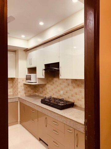 Kitchen in 3 BHK Apartment at Omaxe R2, Gomti Nagar – for Rent
