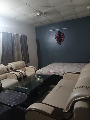 Team Area in 1 BHK Villa at Sector 31 – for Rent