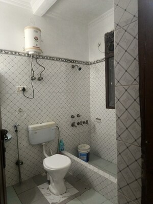 Bathroom in 1 BHK Villa at Sector 31 – for Rent