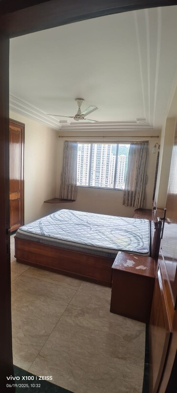 Bedroom in 3 BHK Apartment at Hiranandani Glen Croft, Powai – for Rent
