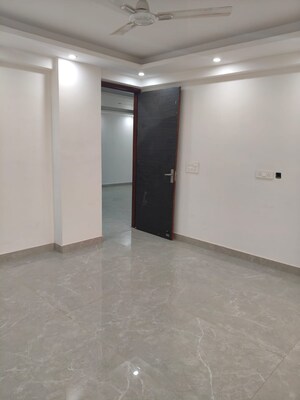 Room in 3 BHK Independent House at Chattarpur – for Rent