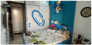 Bedroom in 2 BHK Apartment at Pearl Heights, Andheri West – for Sale