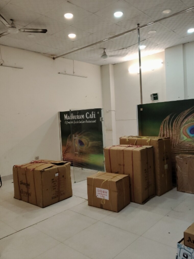 Living Room, gda-flats Commercial Shop 150 Sq.Ft. In Indirapuram Shakti Khand 1 Ghaziabad 9207534