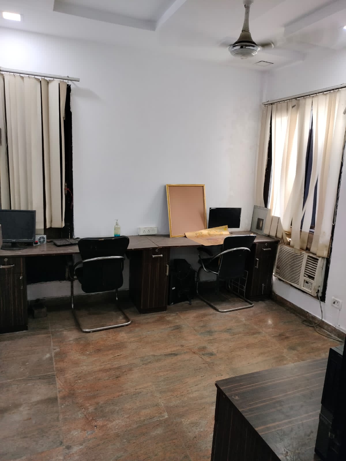Office Space For Rent in 2 Bhk Furnished Office 