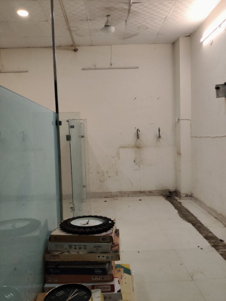 Living Room, gda-flats Commercial Shop 150 Sq.Ft. In Indirapuram Shakti Khand 1 Ghaziabad 9207534