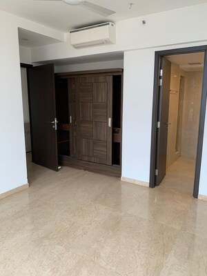 Room in 2 BHK Apartment at Hiranandani Zen Atlantis, Powai – for Rent