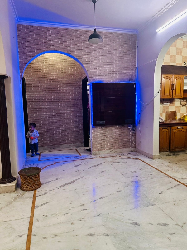 3 BHK Builder Floor For Rent in Milestone 32nd Avenue