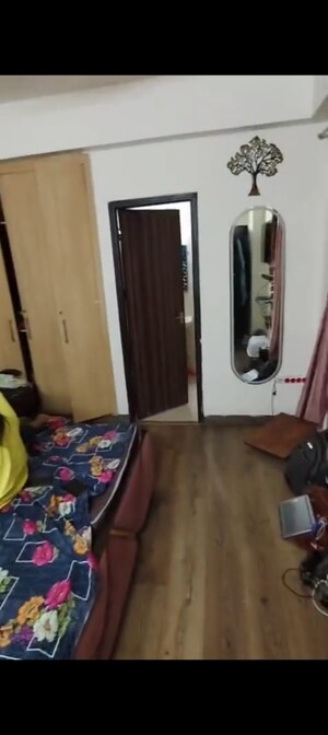 Furnished Amenities in 2.5 BHK Apartment at Hawelia Valencia Homes, Sector 1 Greater Noida – for Rent