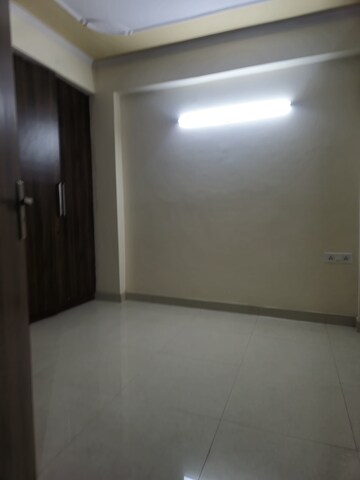 Room in 1 BHK Apartment at Palm Residency Chhatarpur, Chattarpur – for Rent