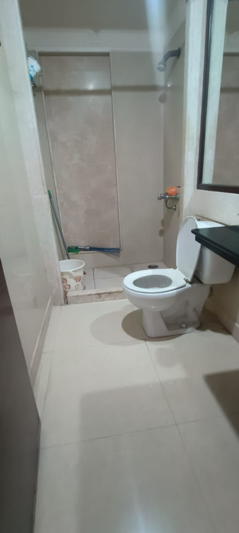 Bathroom, hiranandani-meadows 3 Bedroom 1345 Sq.Ft. Apartment In Manpada Thane 9207516