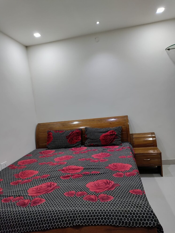 Bedroom, gomti nagar Commercial Office Space 1250 Sq.Ft. In Gomti Nagar Lucknow 9207536