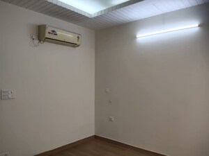 Room in 2 BHK Apartment at BPTP Spacio, Sector 37d – for Sale