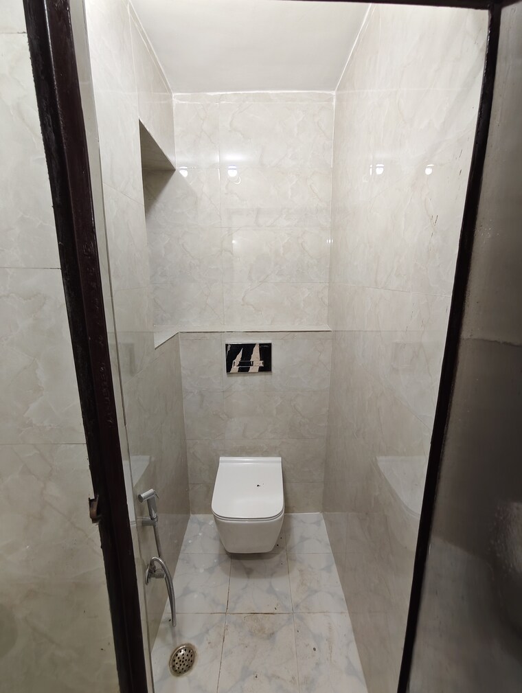 Bathroom, dwarka 1 Bedroom 400 Sq.Ft. Apartment In Dwarka Delhi 9207628