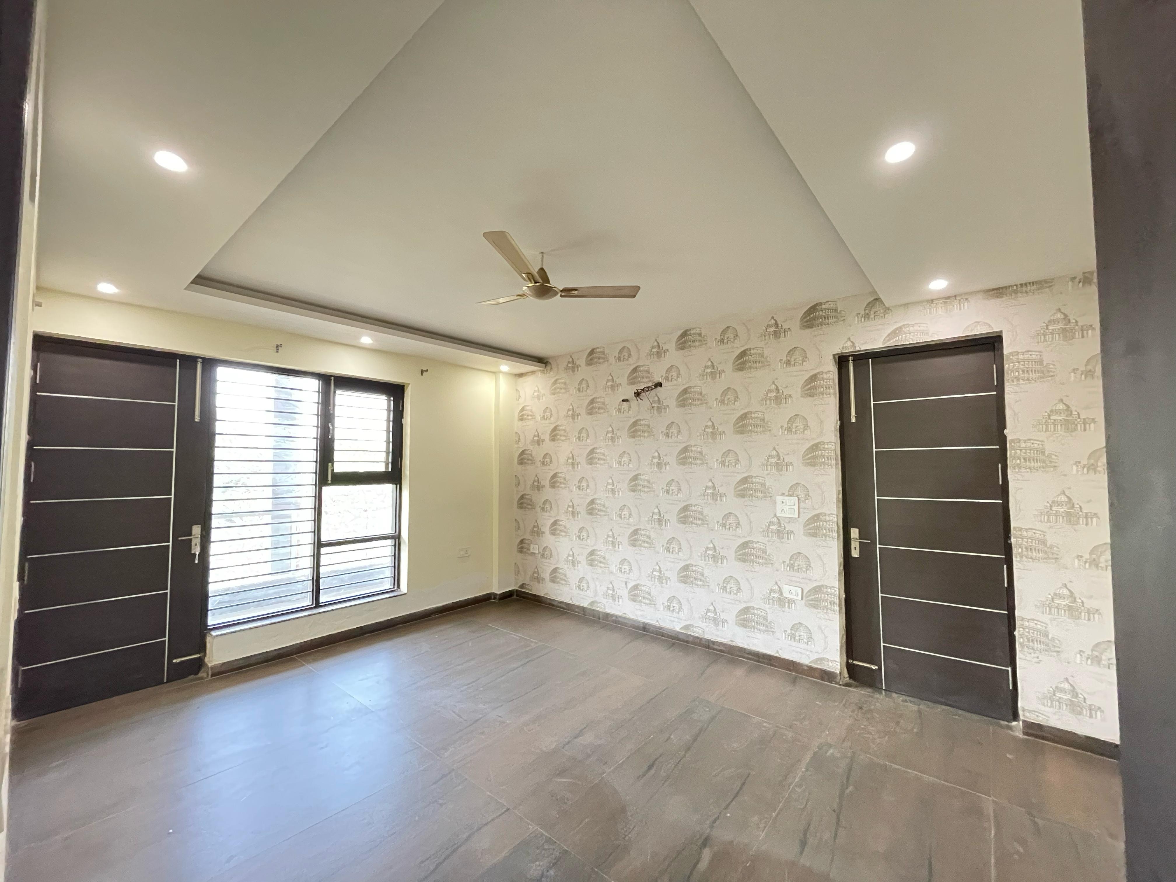 5 BHK + Pooja Room,Extra Room Builder Floor For Sale in Parklands