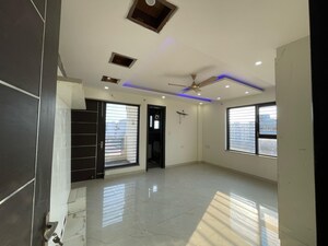 Team Area in 5 BHK Builder Floor at Parklands, Sector 85 – for Sale