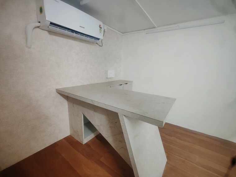 Team Area, malad west Commercial Office Space 280 Sq.Ft. In Malad West Mumbai 9207724