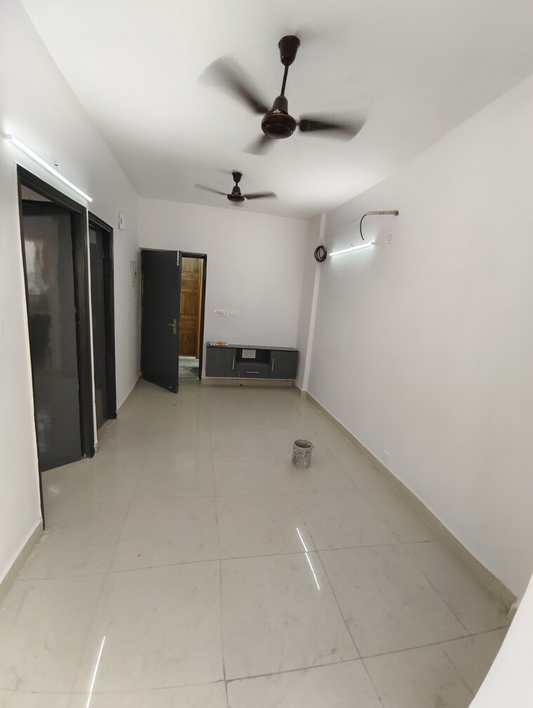 Room, sector 19b dwarka 1 Bedroom 508 Sq.Ft. Apartment In Sector 19b Dwarka Delhi 9207701