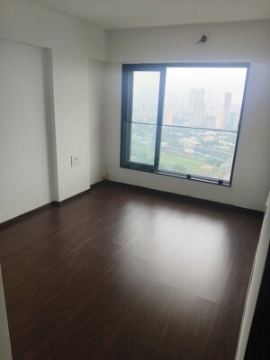 Room in 2 BHK Apartment at Neumec Shreeji Towers, Wadala East – for Sale