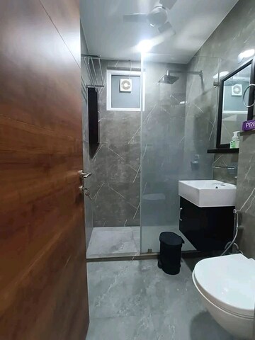 Bathroom in 2 BHK Apartment at Palm Residency Chhatarpur, Chattarpur – for Rent