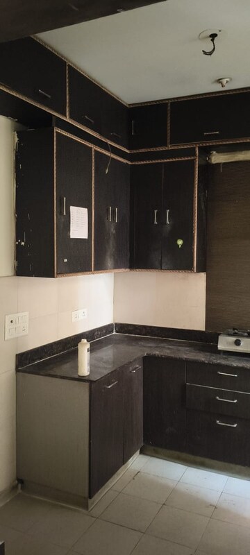 Kitchen in 3.5 BHK Apartment at Gaur City 5th Avenue, Sector 4 Greater Noida – for Rent