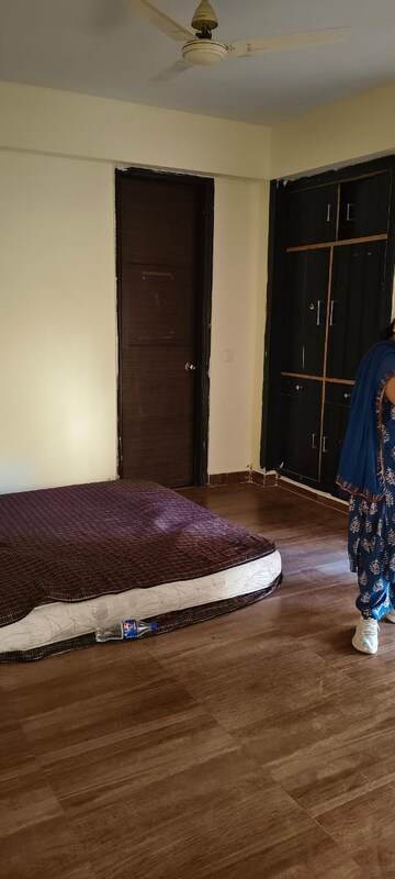 Bedroom in 3.5 BHK Apartment at Gaur City 5th Avenue, Sector 4 Greater Noida – for Rent