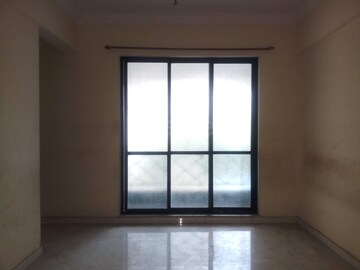 Room in 2 BHK Apartment at Mansarover Complex, Kamothe – for Sale