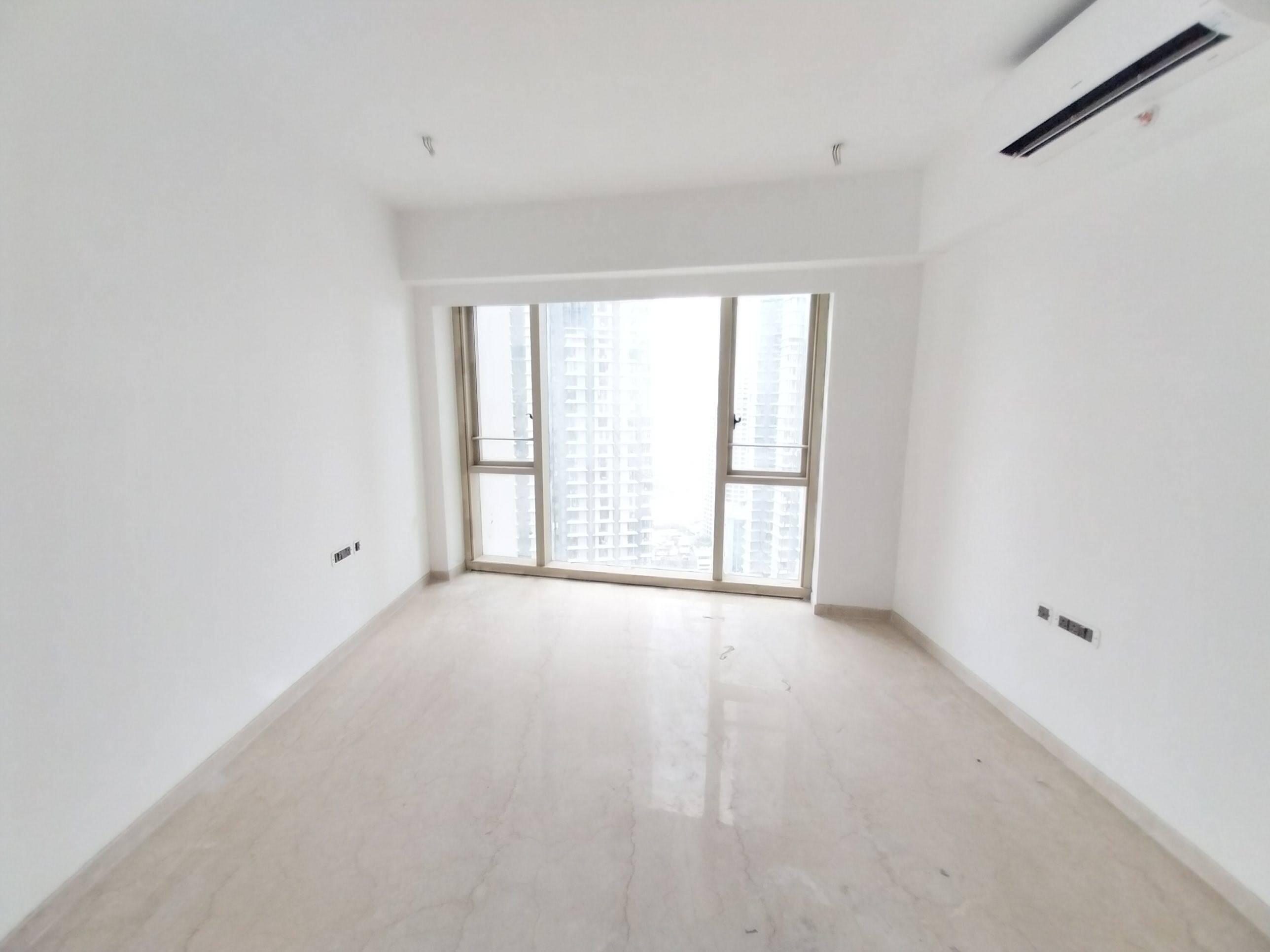 3 BHK + Pooja Room,Servant Room Apartment For Sale in Lodha The Park