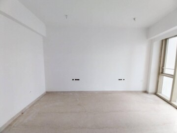 Room in 3 BHK Apartment at Lodha The Park, Worli – for Sale