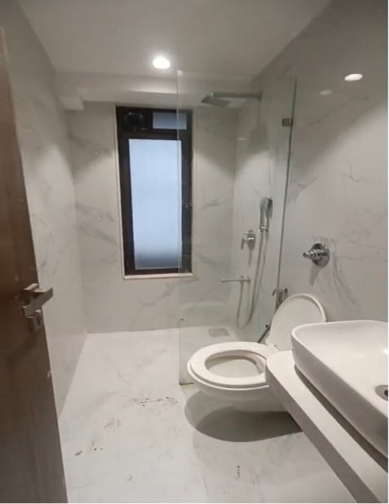 Attached Bathroom, l-nagpal-satnam-leela 2 Bedroom 845 Sq.Ft. Apartment In Chembur Mumbai 9207757