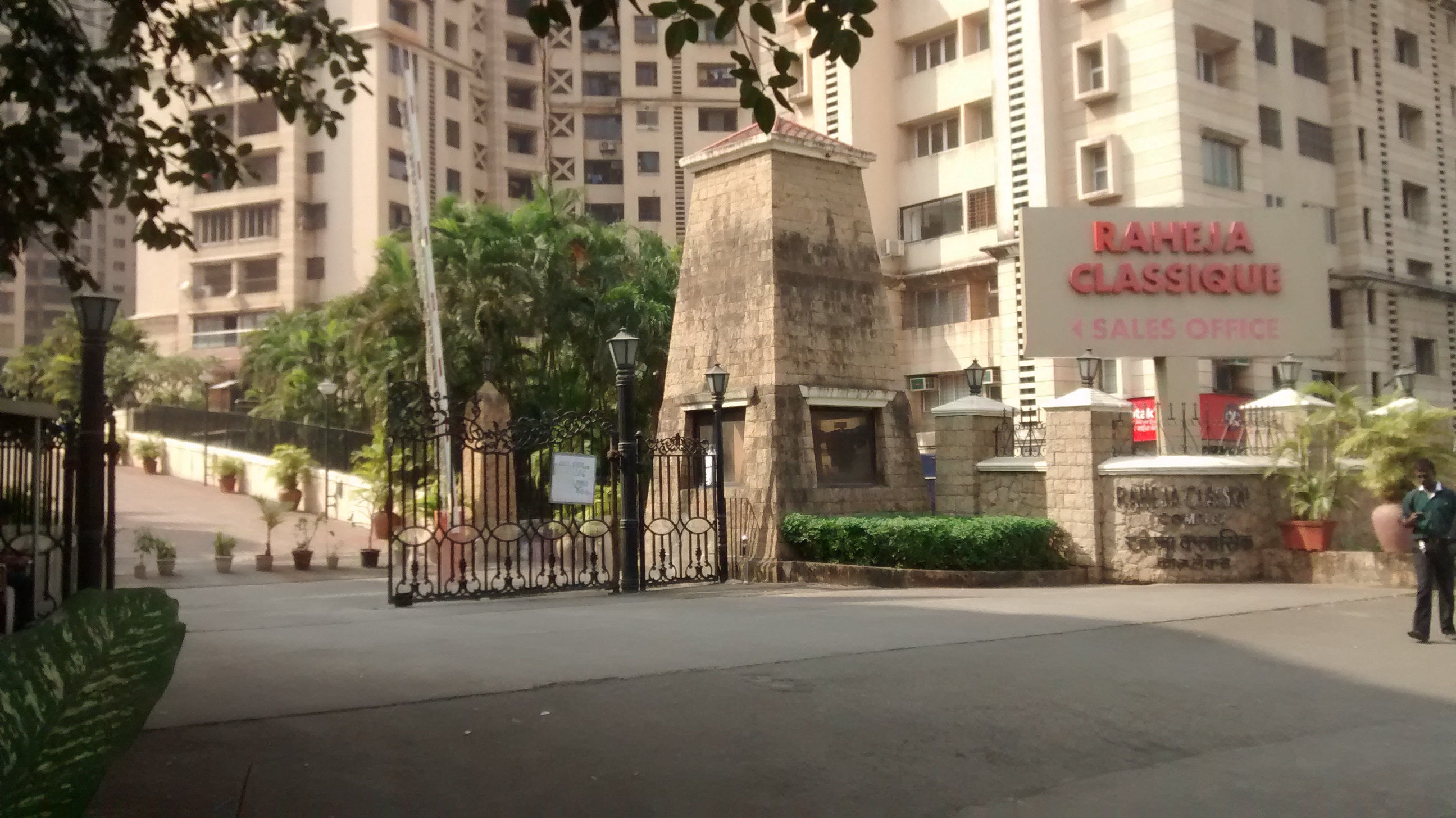 4 BHK 1700 Sq.Ft. Apartment in Camron Height