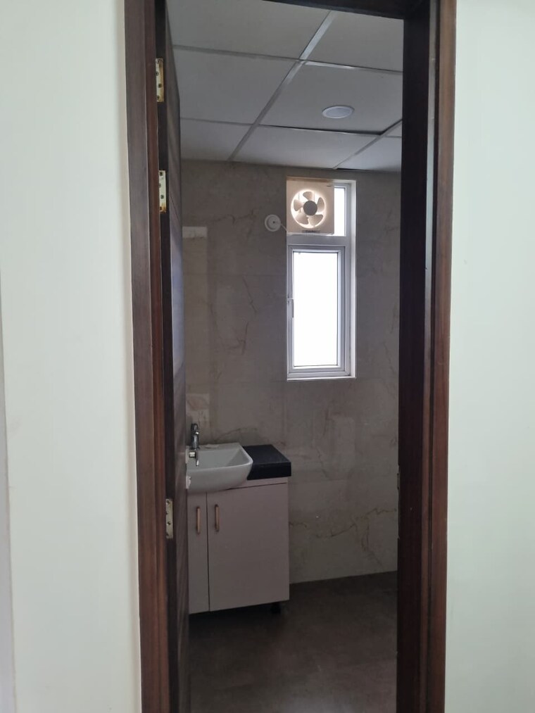 Bathroom, smart-world-gems 2.5 Bedroom 1197 Sq.Ft. Builder Floor In Sector 89 Gurgaon 9207805