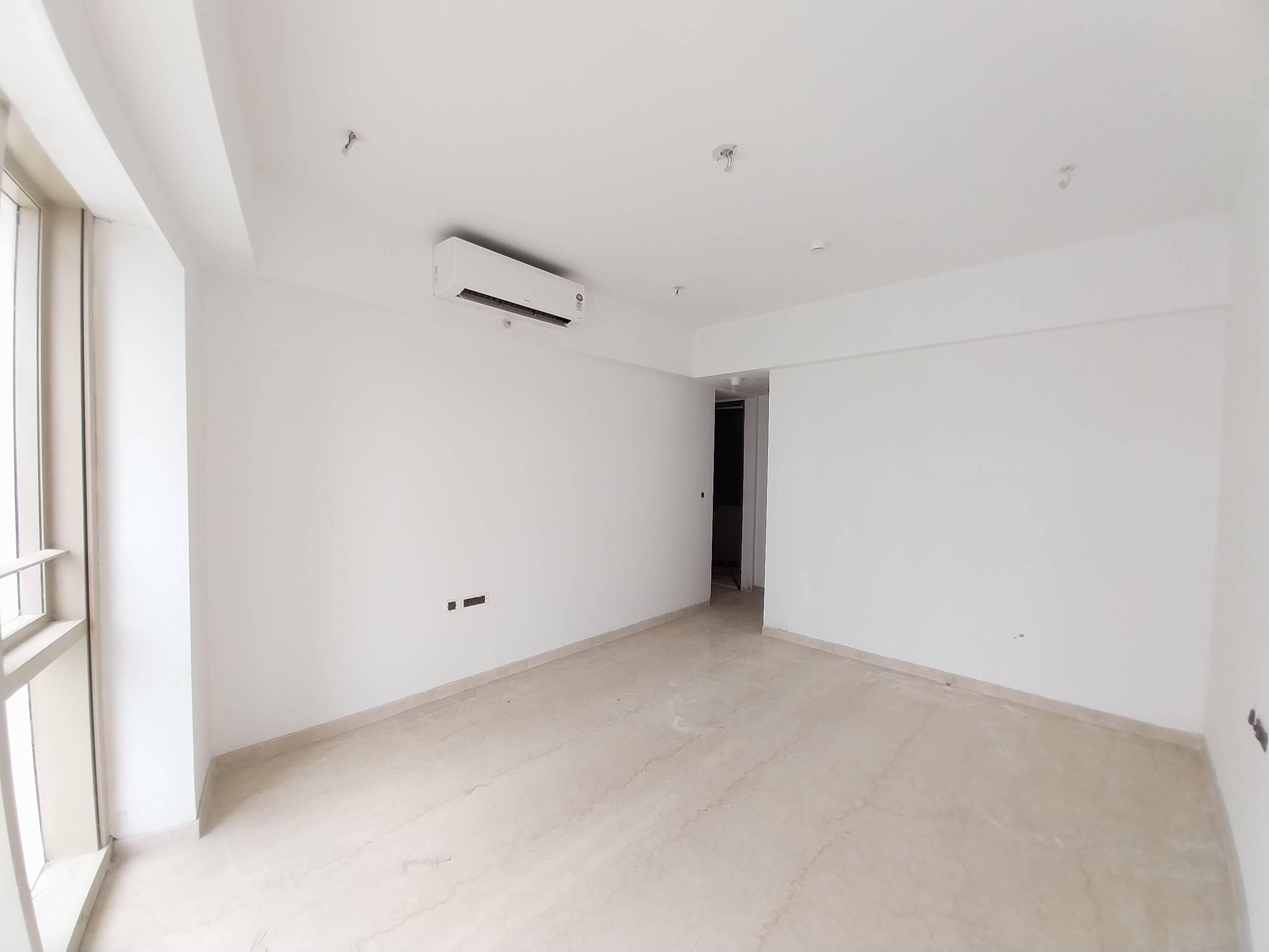 3 BHK + Servant Room Apartment For Sale in Lodha The Park