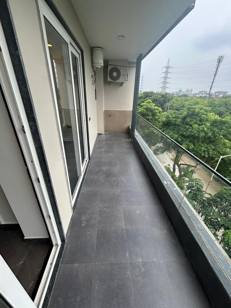 Balcony, vipul-world-floors 3 Bedroom 2000 Sq.Ft. Builder Floor In Sector 48 Gurgaon 9207824