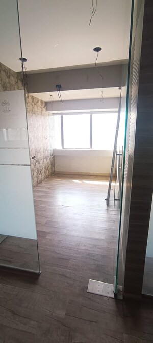 Room in  Office Space at Malad East – for Rent