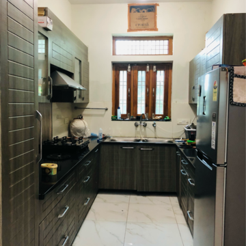 Kitchen in 2.5 BHK Builder Floor at Sector 23 – for Rent
