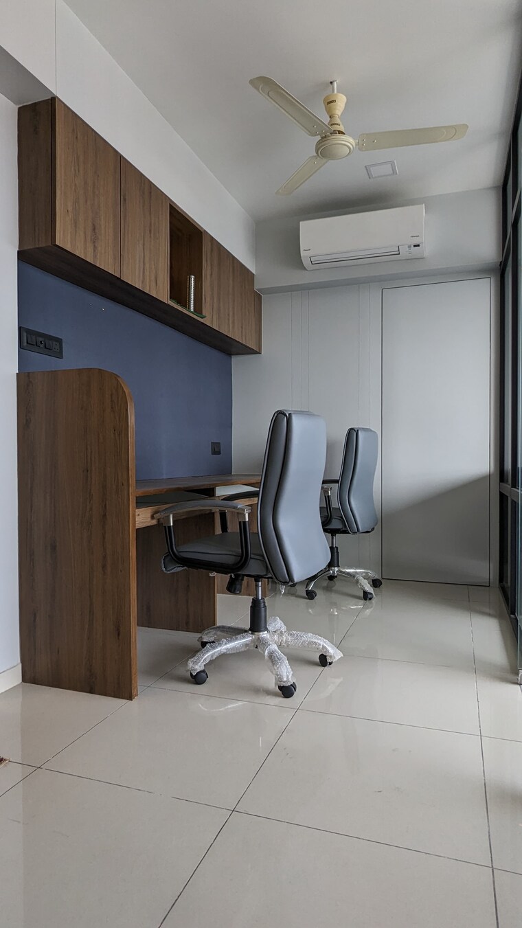 Living Room, science city Commercial Office Space 638 Sq.Ft. In Science City Ahmedabad 9207816