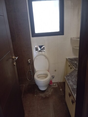 Bathroom in 3 BHK Builder Floor at Ashiana Silver Crest, Sector 48 – for Rent
